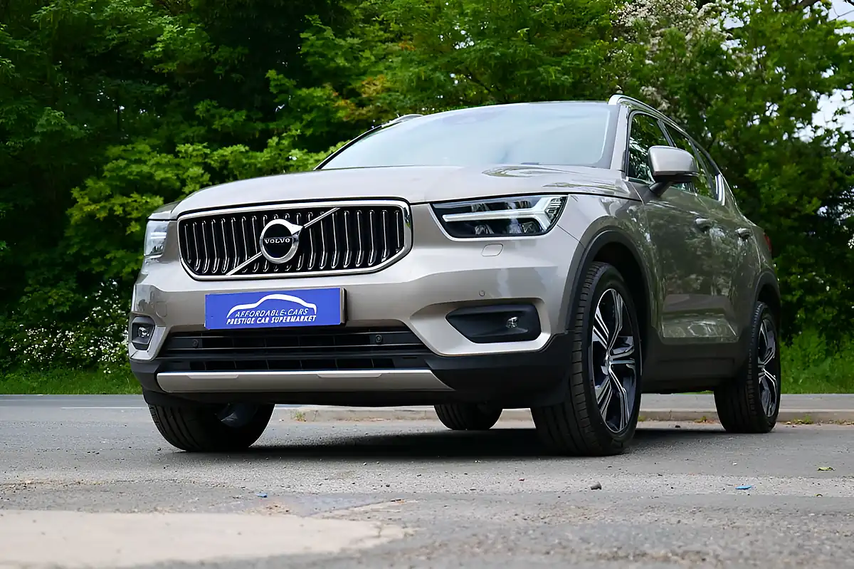 Used 2022 Volvo XC40 Inscription Pro Pebble Grey - Interior and Exterior details 6
