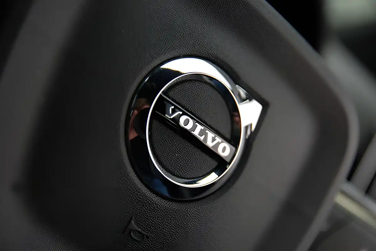 Used 2022 Volvo XC40 Plus Black - Interior and Exterior details 14