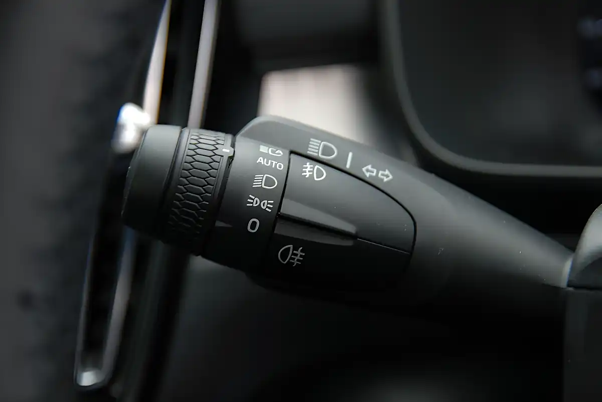 Used 2022 Volvo XC40 Plus Black - Interior and Exterior details 15
