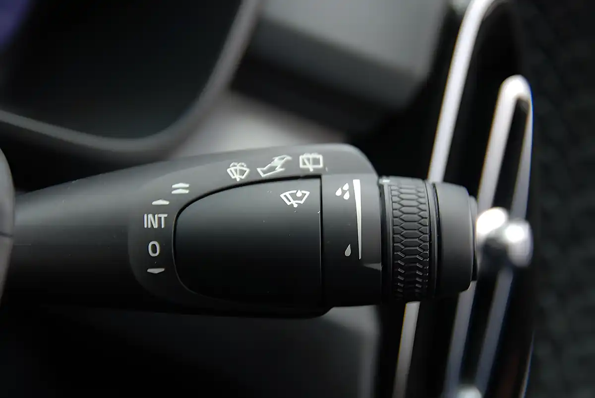 Used 2022 Volvo XC40 Plus Black - Interior and Exterior details 16