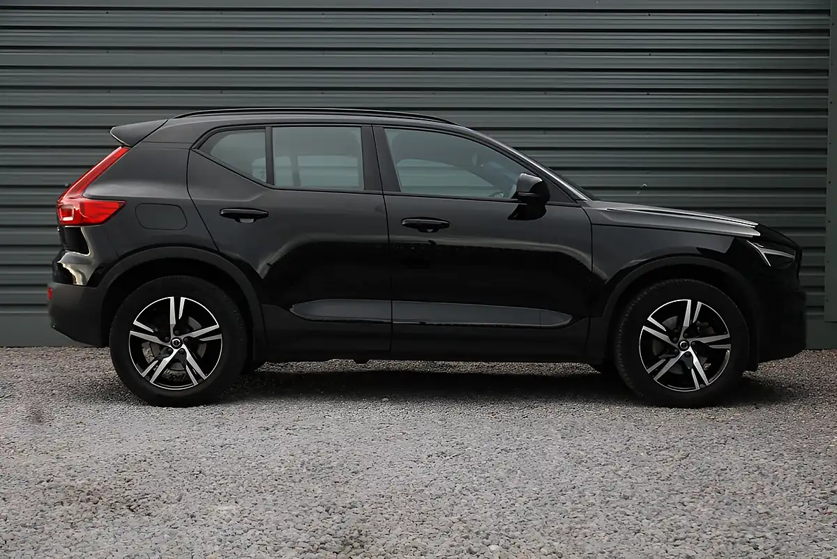 Used 2022 Volvo XC40 Plus Black - Interior and Exterior details 2