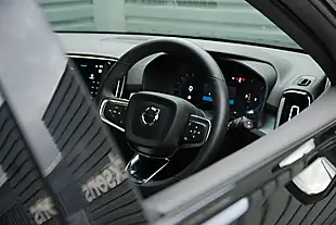 Used 2022 Volvo XC40 Plus Black - Interior and Exterior details 9