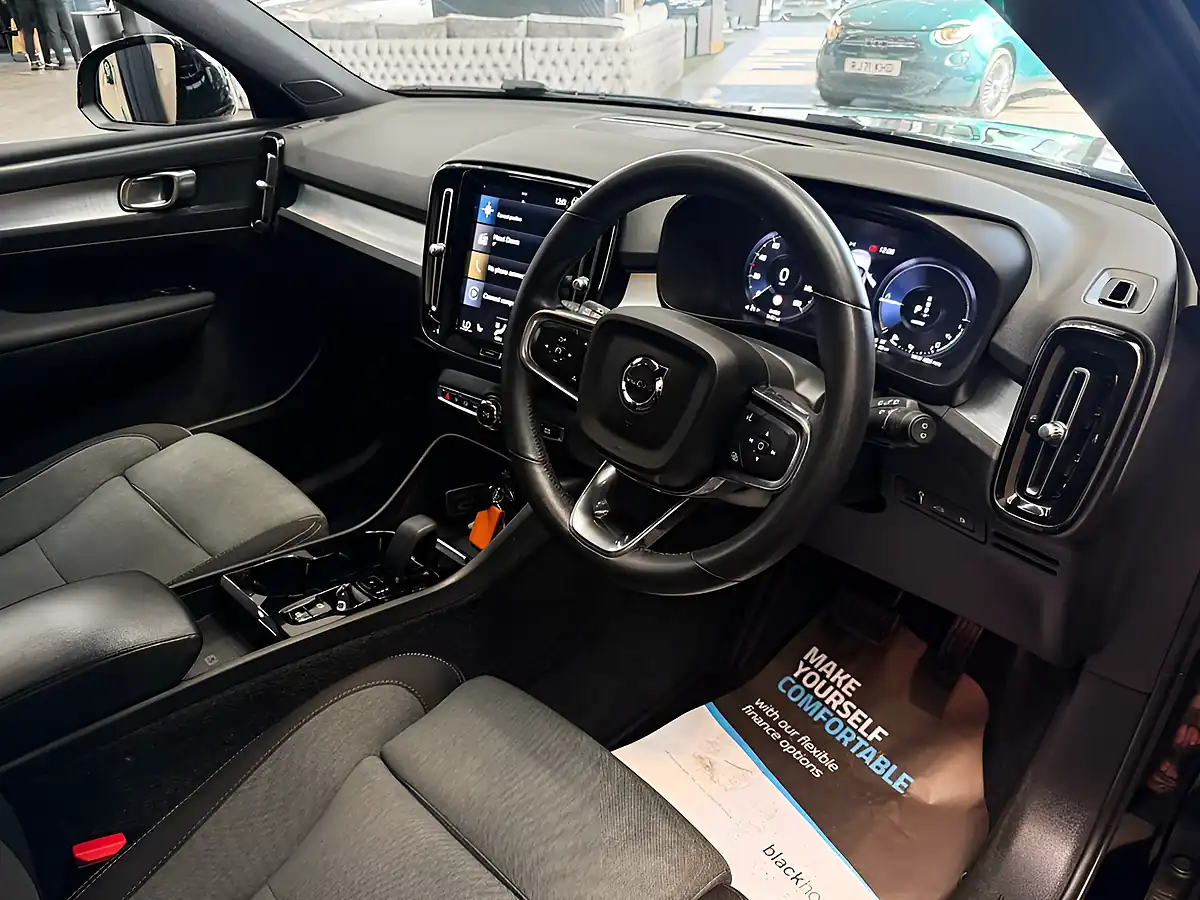 Used 2022 Volvo XC40 Plus Black - Interior and Exterior details 12
