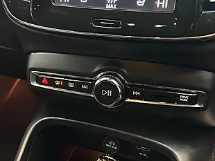 Used 2022 Volvo XC40 Plus Black - Interior and Exterior details 15