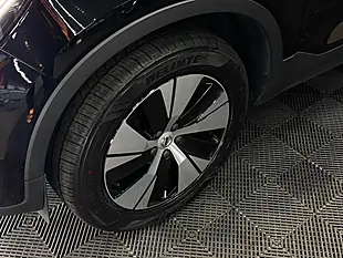 Used 2022 Volvo XC40 Plus Black - Interior and Exterior details 20