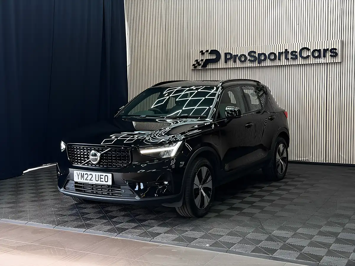 Used 2022 Volvo XC40 Plus Black - Interior and Exterior details 4