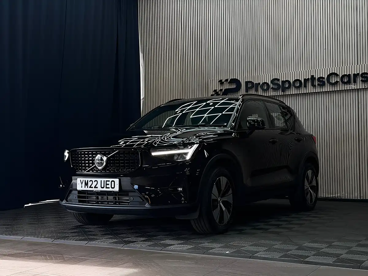 Used 2022 Volvo XC40 Plus Black - Interior and Exterior details 8