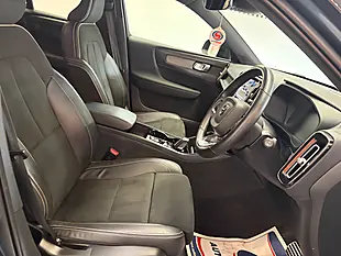 Used 2022 Volvo XC40 R-Design Pro Blue - Interior and Exterior details 12