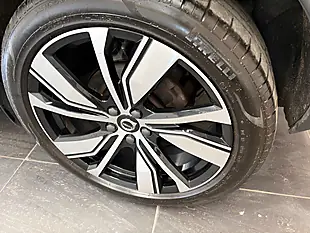 Used 2022 Volvo XC40 R-Design Pro Blue - Interior and Exterior details 15