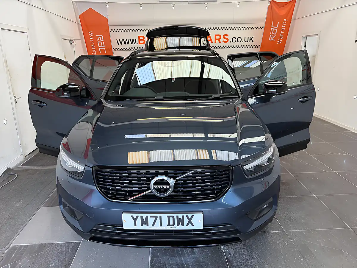Used 2022 Volvo XC40 R-Design Pro Blue - Interior and Exterior details 20
