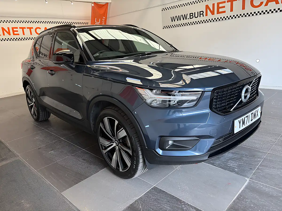 Used 2022 Volvo XC40 R-Design Pro Blue - Interior and Exterior details 4