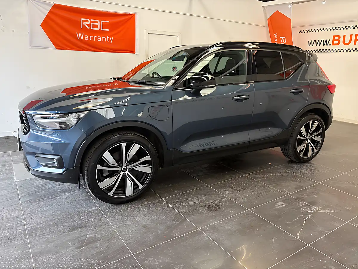 Used 2022 Volvo XC40 R-Design Pro Blue - Interior and Exterior details 6