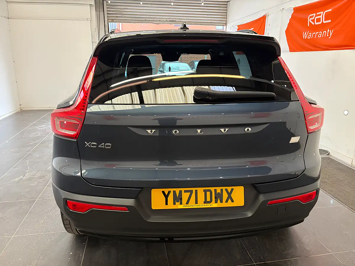 Used 2022 Volvo XC40 R-Design Pro Blue - Interior and Exterior details 9