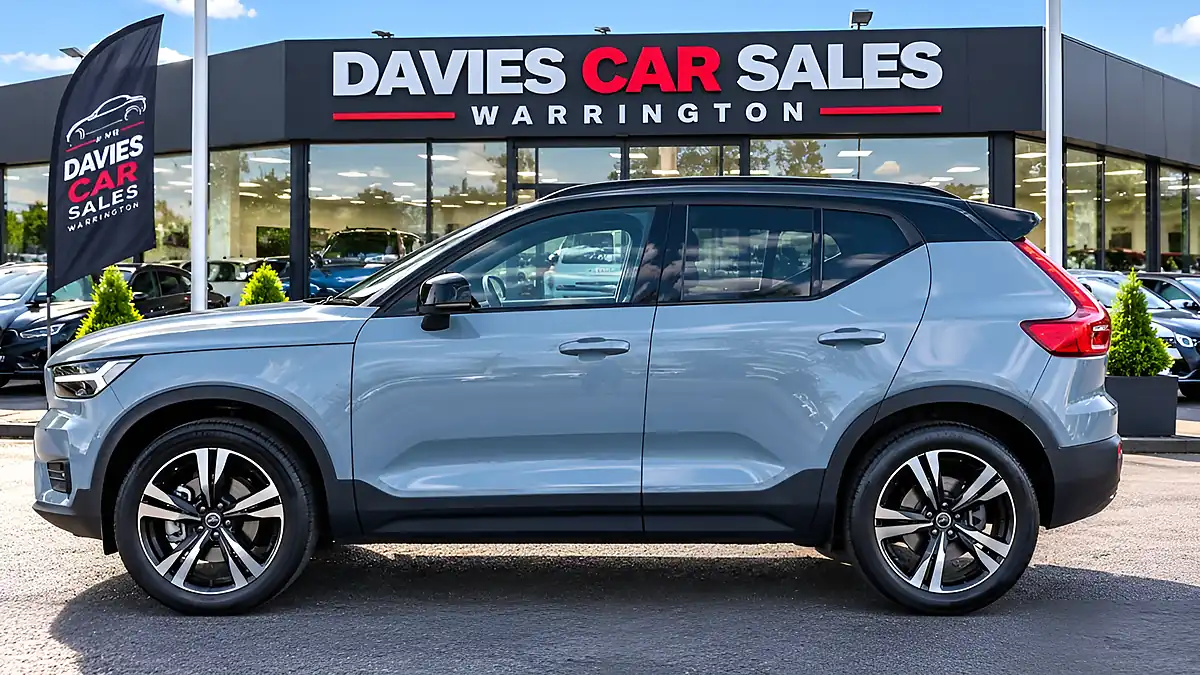 Used 2022 Volvo Xc40 R-Design Thunder Grey - Interior and Exterior details 2