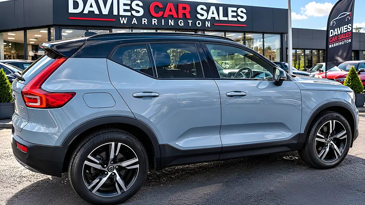 Used 2022 Volvo Xc40 R-Design Thunder Grey - Interior and Exterior details 3