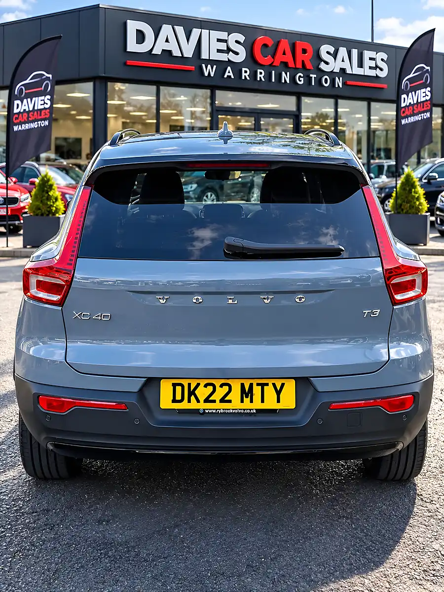 Used 2022 Volvo Xc40 R-Design Thunder Grey - Interior and Exterior details 5
