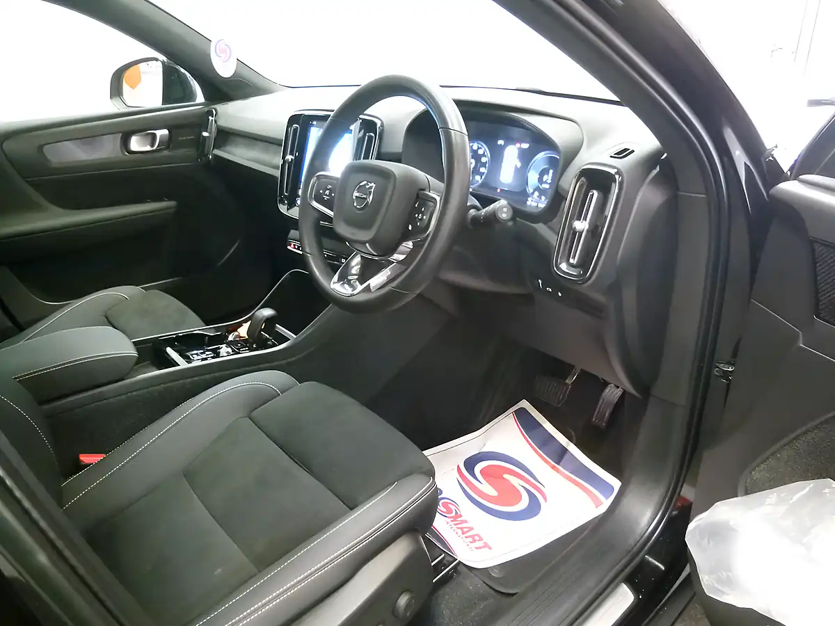 Used 2022 Volvo XC40 Ultimate Black - Interior and Exterior details 13
