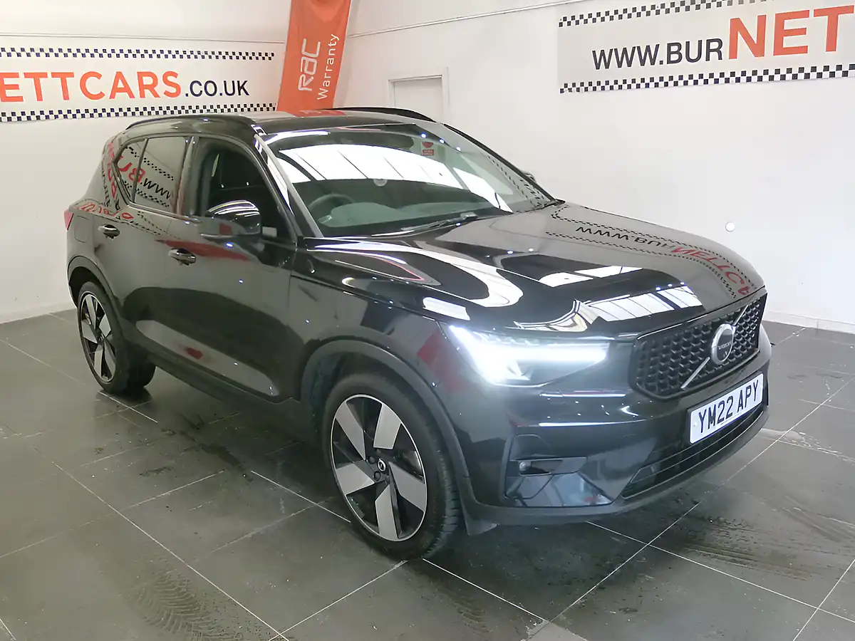 Used 2022 Volvo XC40 Ultimate Black - Interior and Exterior details 3