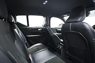 Used 2022 Volvo XC40 Ultimate Dark Blue - Interior and Exterior details 11