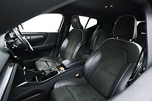 Used 2022 Volvo XC40 Ultimate Dark Blue - Interior and Exterior details 14