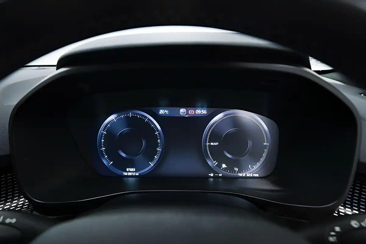 Used 2022 Volvo XC40 Ultimate Dark Blue - Interior and Exterior details 18