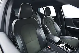 Used 2022 Volvo XC40 Ultimate Dark Blue - Interior and Exterior details 7