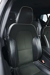 Used 2022 Volvo XC40 Ultimate Dark Blue - Interior and Exterior details 8