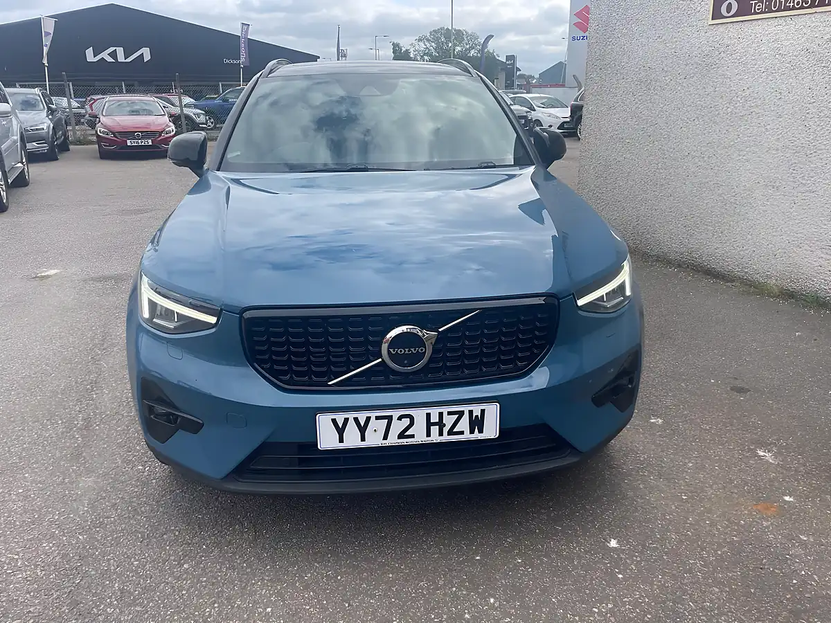 Used 2022 Volvo XC40 Ultimate Fjord Blue - Interior and Exterior details 2
