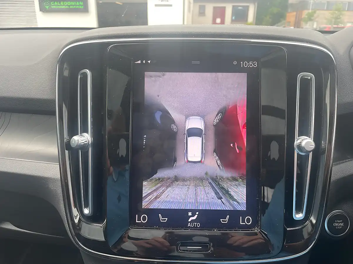Used 2022 Volvo XC40 Ultimate Fjord Blue - Interior and Exterior details 8