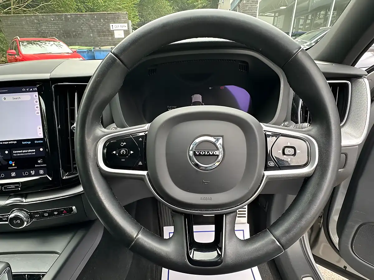 Used 2022 Volvo XC60 Plus Silver - Interior and Exterior details 11