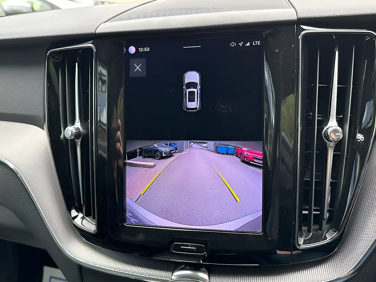 Used 2022 Volvo XC60 Plus Silver - Interior and Exterior details 15