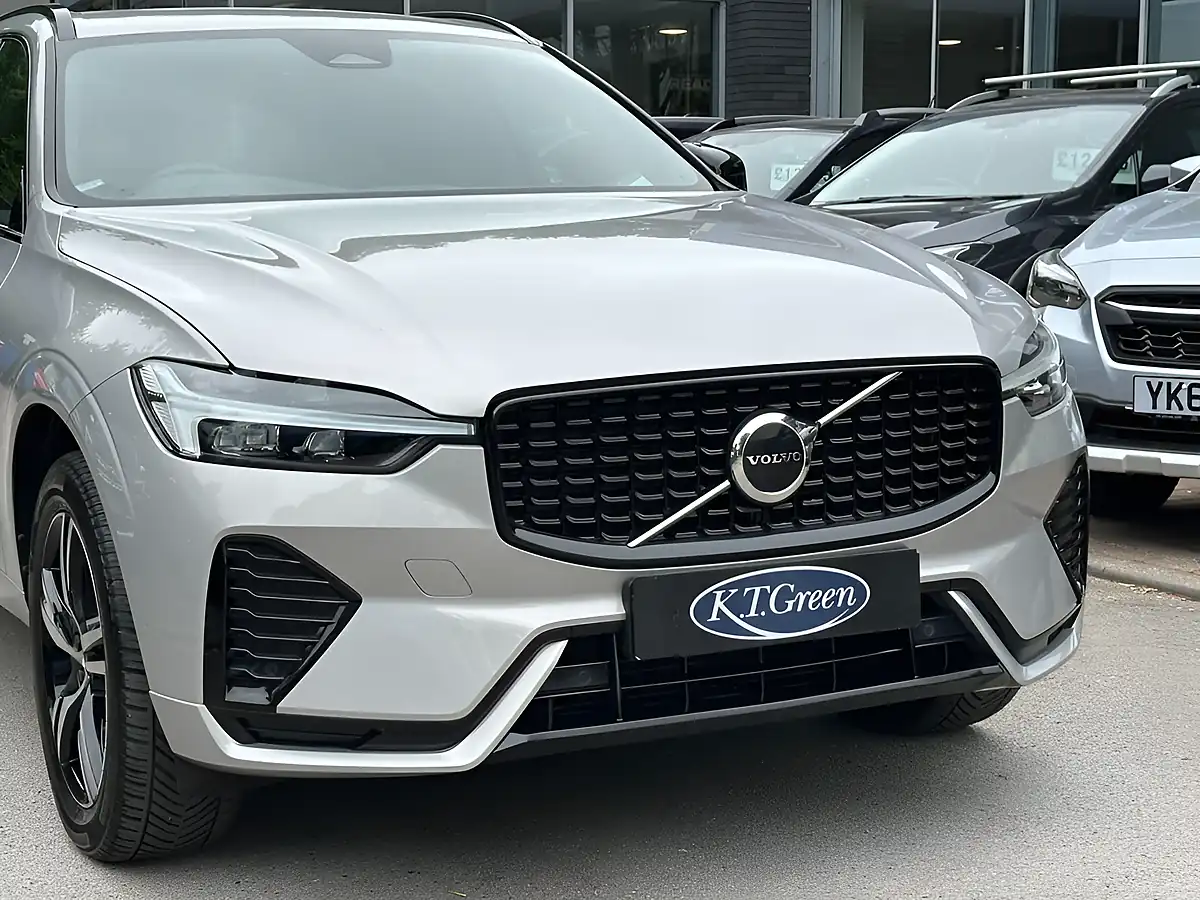 Used 2022 Volvo XC60 Plus Silver - Interior and Exterior details 16