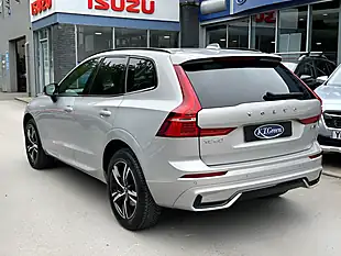 Used 2022 Volvo XC60 Plus Silver - Interior and Exterior details 18