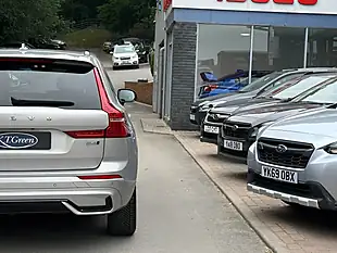 Used 2022 Volvo XC60 Plus Silver - Interior and Exterior details 20
