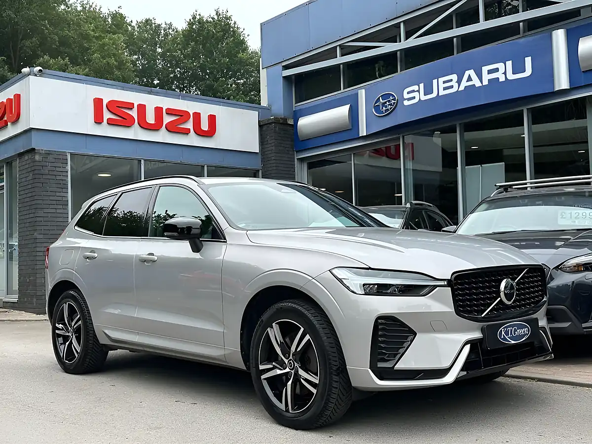 Used 2022 Volvo XC60 Plus Silver - Interior and Exterior details 6