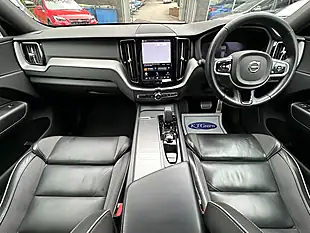 Used 2022 Volvo XC60 Plus Silver - Interior and Exterior details 9