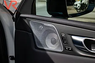 Used 2022 Volvo XC60 R-Design Pro Crystal White - Interior and Exterior details 14