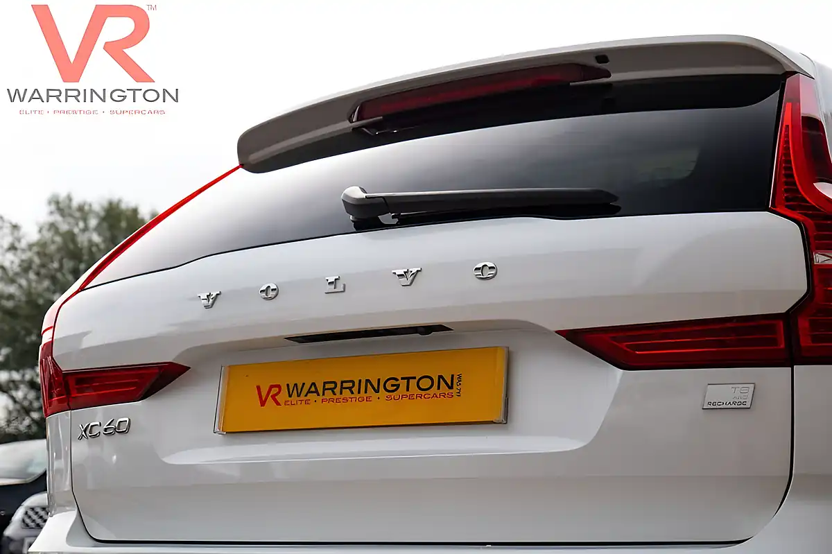 Used 2022 Volvo XC60 R-Design Pro Crystal White - Interior and Exterior details 6