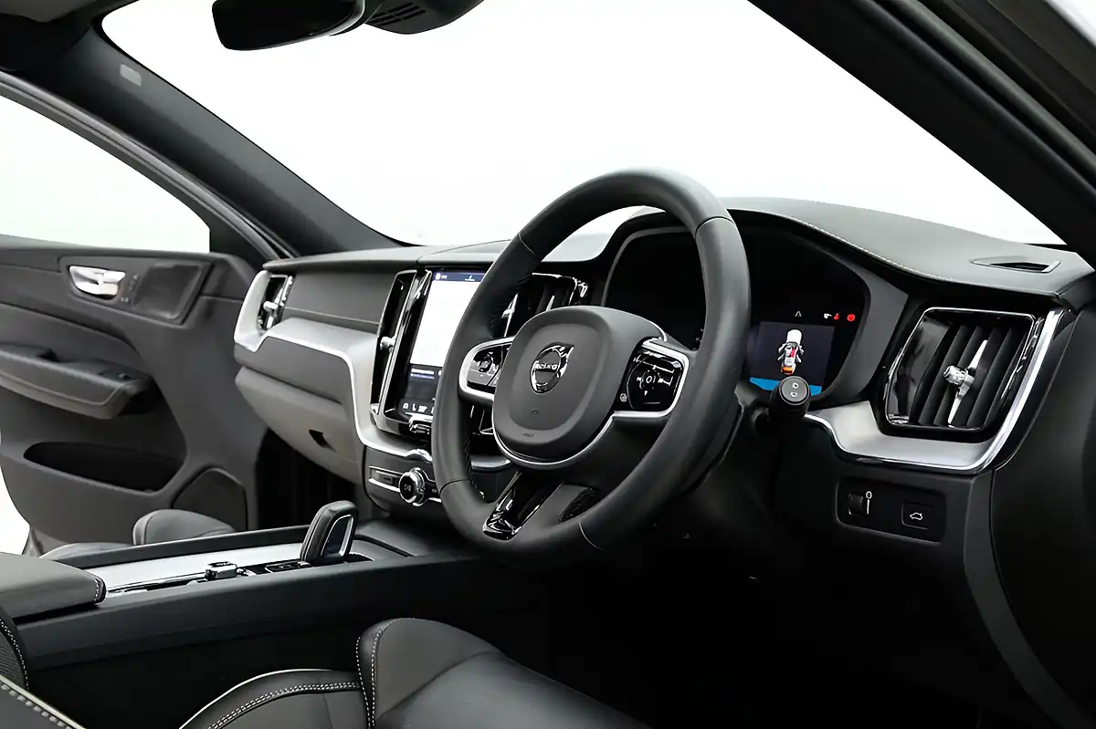 Used 2022 Volvo XC60 R-Design Pro Grey - Interior and Exterior details 12
