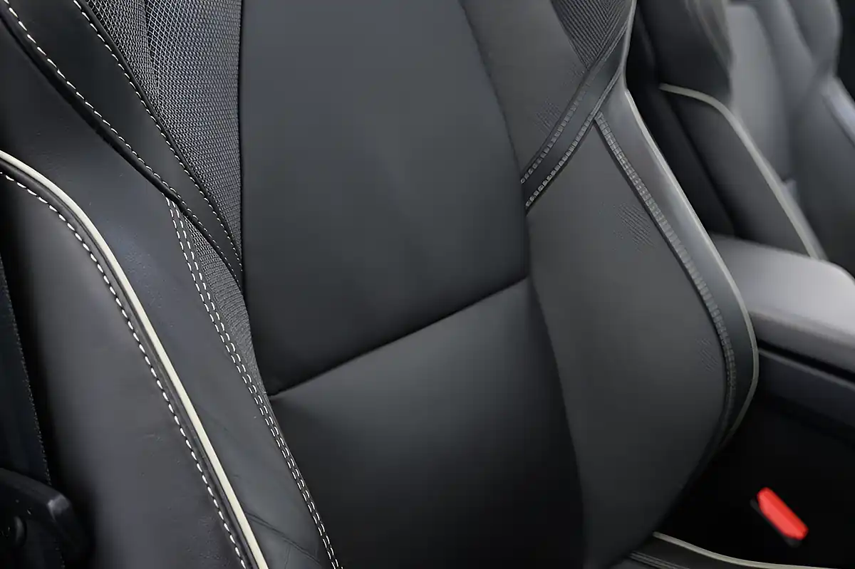Used 2022 Volvo XC60 R-Design Pro Grey - Interior and Exterior details 16