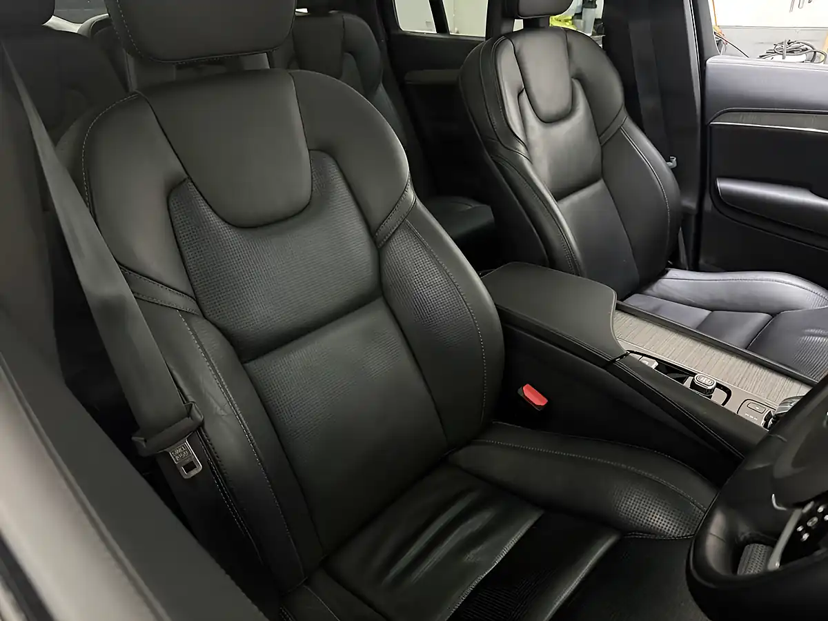 Used 2022 Volvo Xc90 Inscription Pro Ice White Metallic - Interior and Exterior details 10