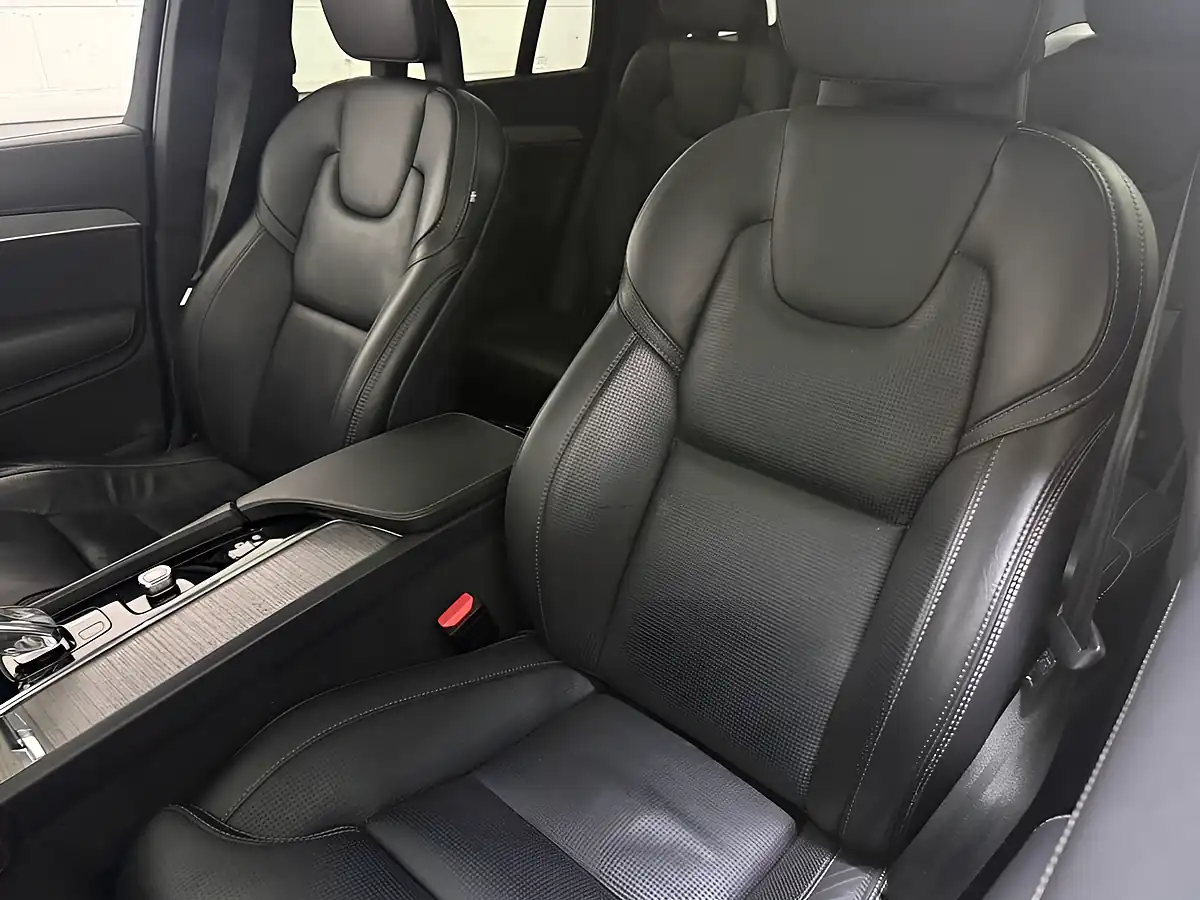 Used 2022 Volvo Xc90 Inscription Pro Ice White Metallic - Interior and Exterior details 11