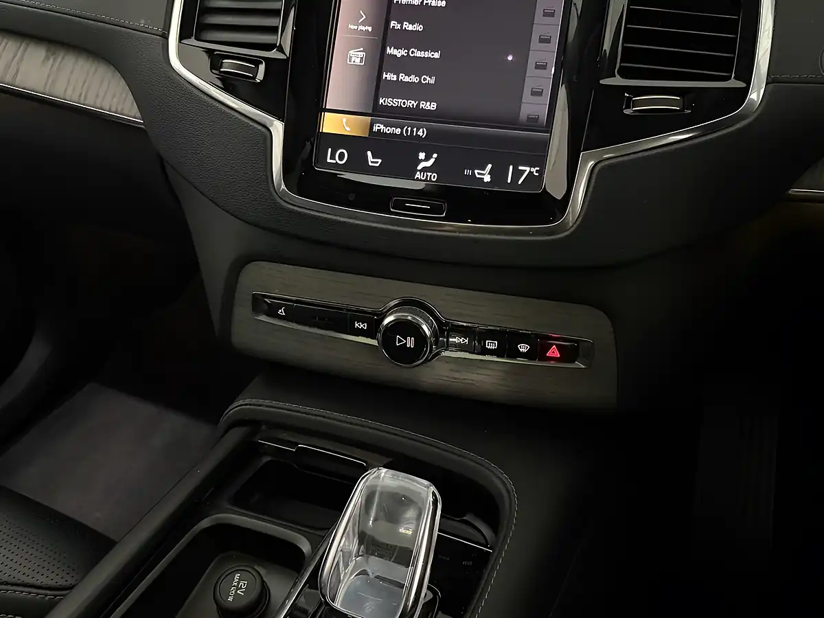 Used 2022 Volvo Xc90 Inscription Pro Ice White Metallic - Interior and Exterior details 15