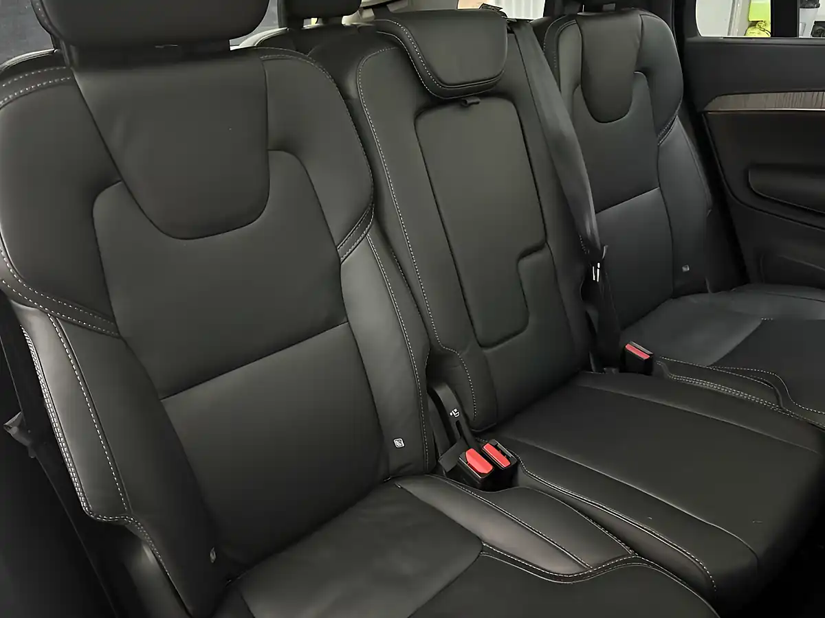 Used 2022 Volvo Xc90 Inscription Pro Ice White Metallic - Interior and Exterior details 17