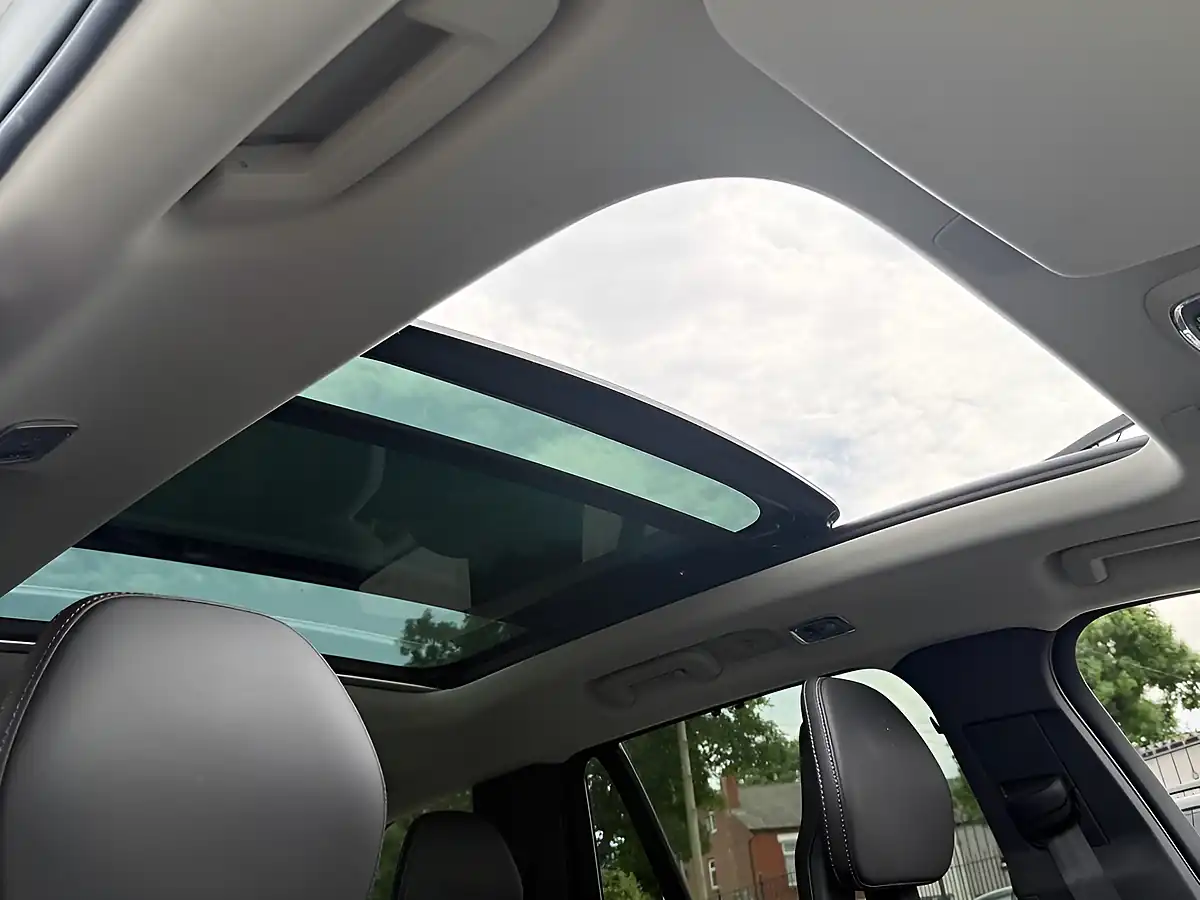 Used 2022 Volvo Xc90 Inscription Pro Ice White Metallic - Interior and Exterior details 3