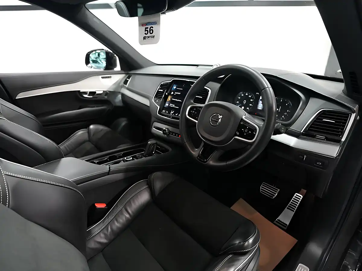 Used 2022 Volvo XC90 R-Design Pine Grey - Interior and Exterior details 13