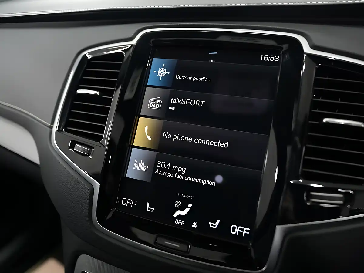 Used 2022 Volvo XC90 R-Design Pine Grey - Interior and Exterior details 17