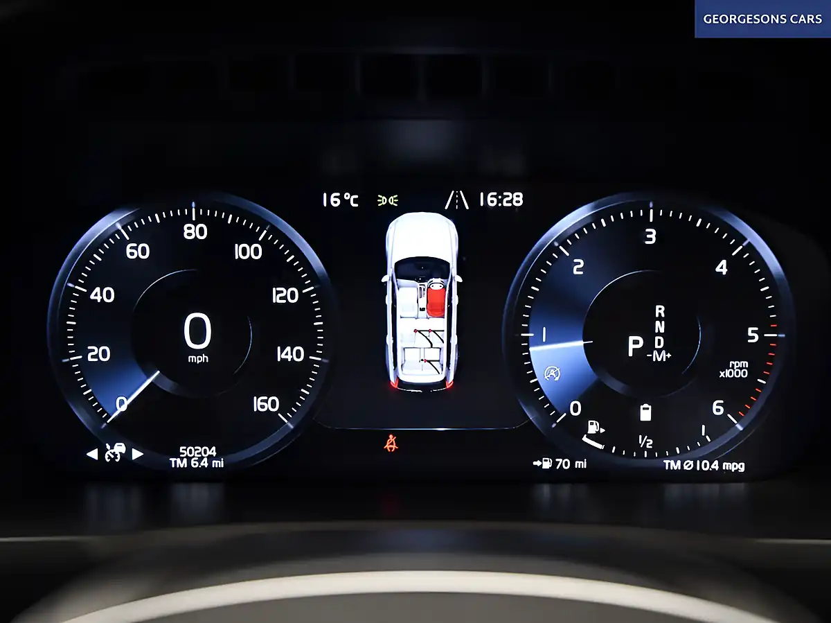 Used 2022 Volvo XC90 R-Design Silver - Interior and Exterior details 14