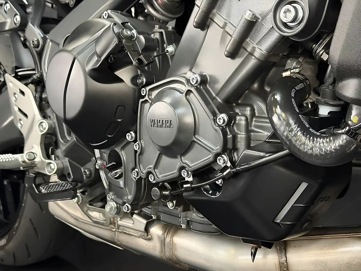 Used 2022 Yamaha MT-09 900 Hyper-Naked Hyper-Naked Black - Interior and Exterior details 15