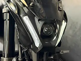 Used 2022 Yamaha MT-09 900 Hyper-Naked Hyper-Naked Black - Interior and Exterior details 6